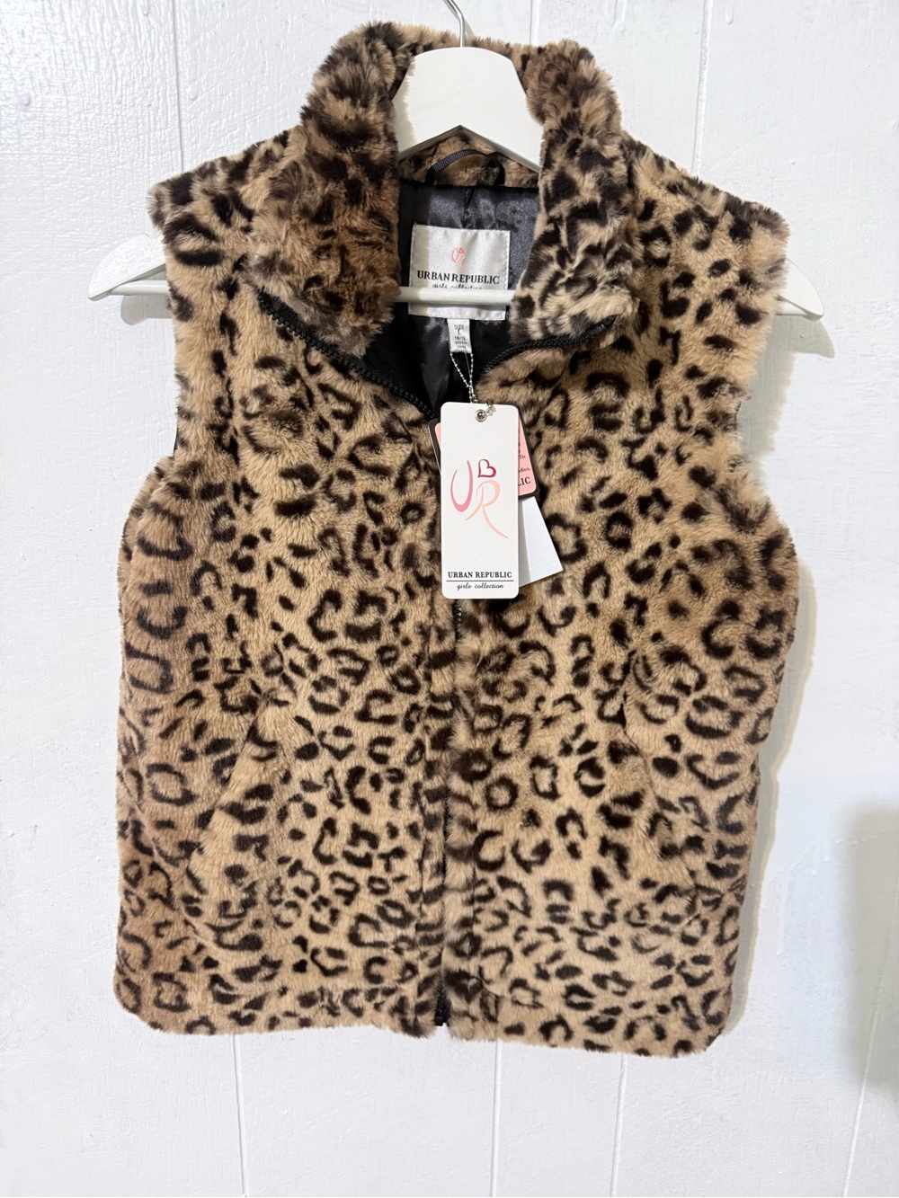 Urban Republic Girls Faux Fur Leopard Print Vest in Tan and Black